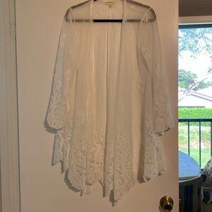 White lace long sleeves bathing suit cover